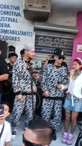 cantan bien los compadritos #paratiiiiiiiiiiiiiiiiiiiiiiiiiiiiiii #junior #cachita @GsusRod @Fernanda Oliva ❤️ @reyes toys 