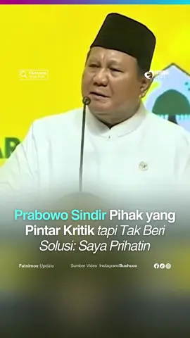 Presiden Prabowo Subianto menyinggung pihak-pihak yang dinilainya hanya muncul untuk mengejek, mengkritik, dan menyalahkan pemerintah di tengah upaya negara memenuhi kebutuhan dasar masyarakat. Pernyataan tersebut disampaikan Prabowo saat menghadiri puncak peringatan HUT Ke-61 Partai Golkar di Jakarta. Dalam pidatonya, Prabowo menegaskan bahwa kritik yang tidak disertai dengan kontribusi nyata tidak akan memberikan manfaat bagi rakyat. Ia menyayangkan adanya pihak-pihak yang menurutnya hanya pandai berbicara dan mencari kesalahan, namun tidak menunjukkan kemampuan untuk terlibat dalam pembangunan. Teks dan Editor: Zhar Jay #fatnimoeupdate #prabowosubianto #partaigolkar #antikritik