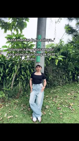 gayanya bisa dapetin seribu wanita,uang 100 ribu aja kamu masi minta😛