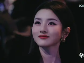 Cận cảnh nhan sắc của Tống Tổ Nhi, Đại Lộ Oa, Triệu Kim Mạch và Mạnh Tử Nghĩa tại đêm hội hôm qua #songzuer #dailuwa #zhaojinmai #mengziyi 