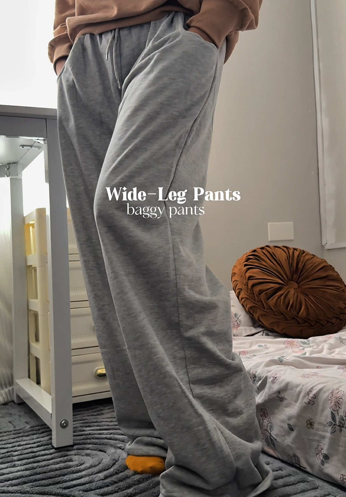 Ganda ng pagka fitttt ateeeko 🫣 #baggypants #widelegpants 