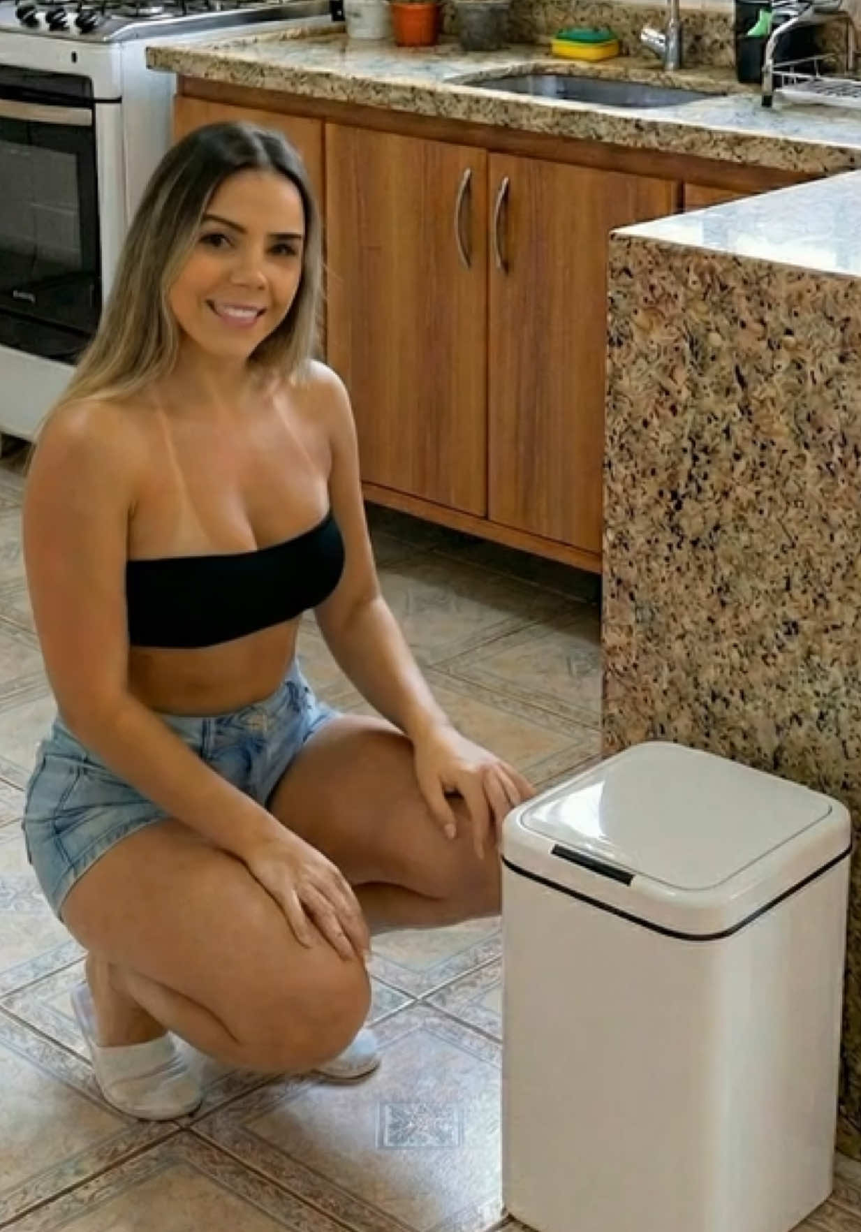 Lixeira automatica por R$81 🤩 #lixeirainteligente #utilidadesdomesticas #tiktokshopblackfridaybr #ofertasimperdíveis #promoções 