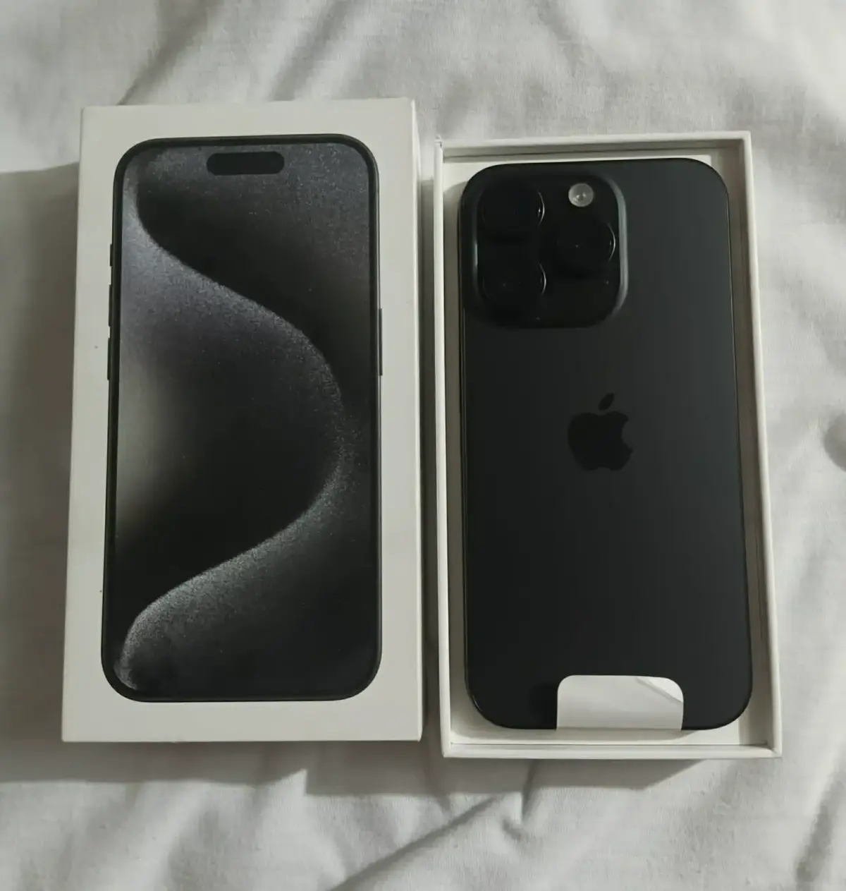 RUSHH RUSHHH 35,500 FIX NA Sale Or Swap sa lower unit add cash  FROM POWER MAC  IPHONE 15 Pro  ☑️Working Face ID and True Tone ☑️Factory Unlocked ☑️NTC APPROVED  ☑️256GB ☑️82% Battery Health   ☑️No Issue  ☑️ZP/A ☑️No Repair History ☑️All Parts Original ☑️UNLI RESET Unit/Case/Cord/Orig Box Same Imei Manila loc meet up only