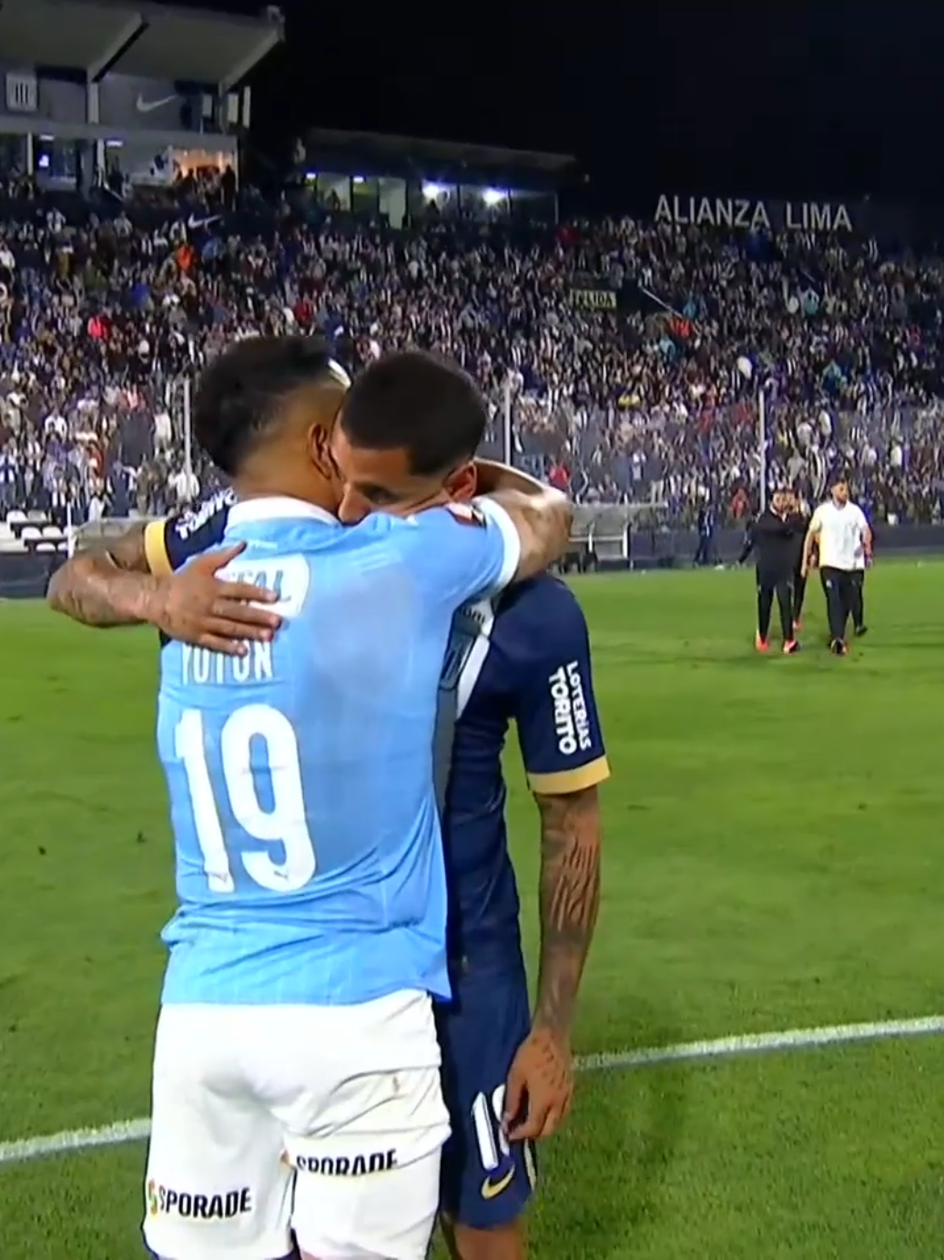 ANOTA PACHECO Y CRISTAL LE GANA A ALIANZA LIMA ⚽  Los Celestes jugarán la final de los playoffs frente a Cusco FC 📺 Conoce cómo ver L1MAX en vivo 👉 http://l1max.com #Penales #Pacheco #Tavara #SportingCristal 
