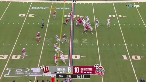 Two NFL level throws by Heisman candidate Fernando Mendoza including the touchdown to Elijah Sarratt to take a 13-10 lead in the 3rd quarter of the Big Ten Championship!   #utsportsmedia #indiana #hoosiers #buckeyes #bigten 