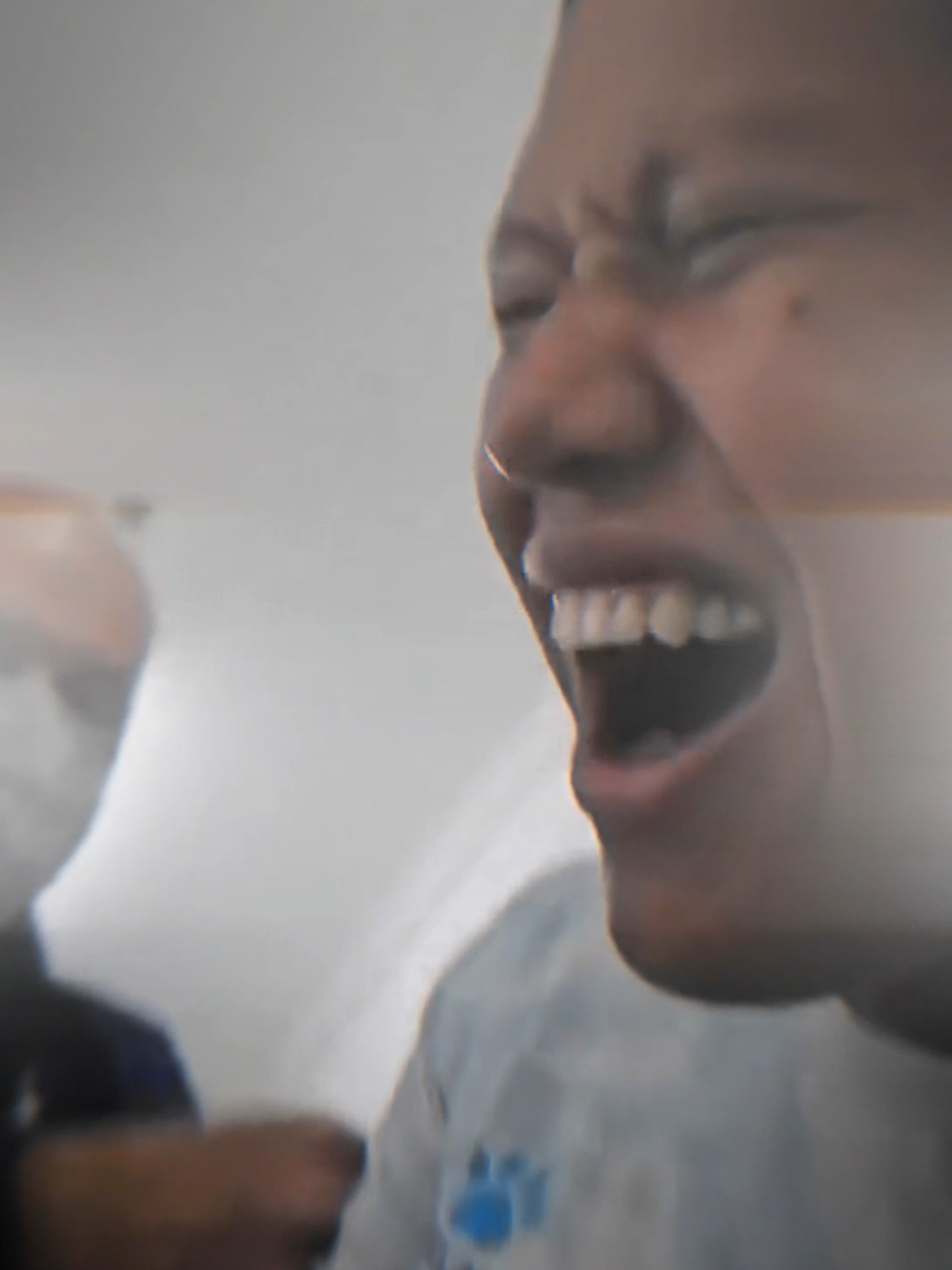 Aki aki gede wadul😂🙏 Source : adam.alis #persibbandung #foryoupage #fyp #persibjuara #adamalis 