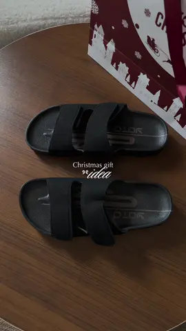 Christmas gift reco >> @YOTO SHOES #fyp #views #viral #christmasgift #giftideas 