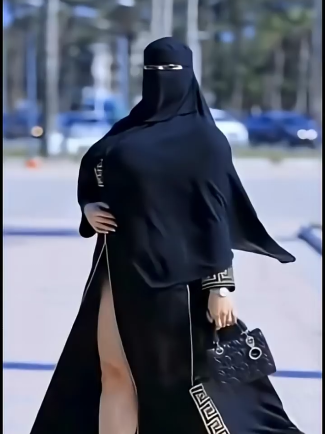 dubaiprincess lifestyle husbandwife shaikhamahra enjoying #hijab #dubaiprincess #Lifestyle #shaikhamahra #fashion 