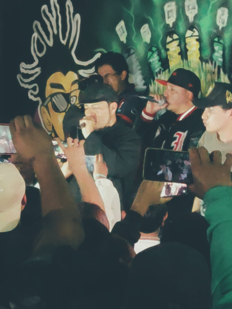 Entre Delitos Stratgia  Donking Supremo #RapEcuador desde el Centro de Quito #HipHopEnMovimiento #PorqueElHipHopNosUne #ActivaTvEcuador #RapperStickers 