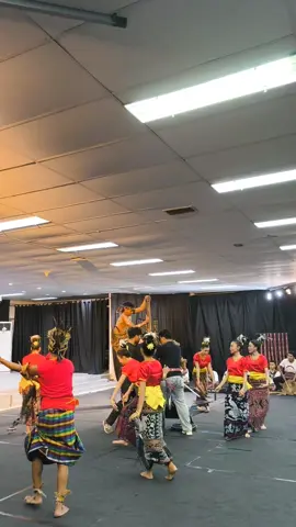 Tarian Tua Reta Lou #maumere_manisee #nttpride🏝🔥 #fypシ゚ #fypシ゚ #fyppppppppppppppppppppppp 