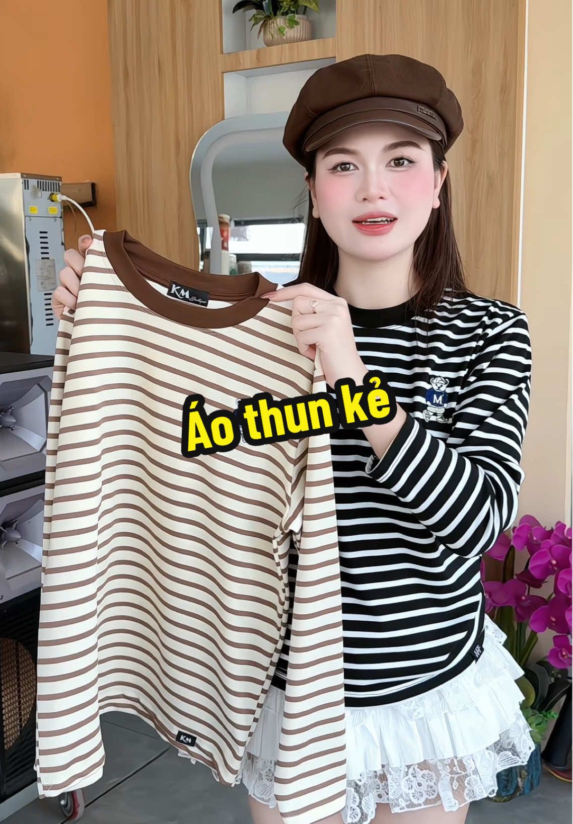 Áo thun kẻ thêu gấu xinh lắm
