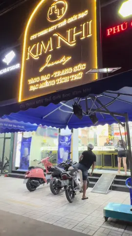 Bạc Phú Quý tiếp tục đáp tại cty TNHH MTV Thế Giới Bạc Kim Nhi. 🎉Kim Nhi hạnh được đón tiếp khách tại chia nhánh Long Xuyên, An Giang. #ctythegioibackimnhi #phuquysilver #bacthoi #GiaoDịch #dautu 