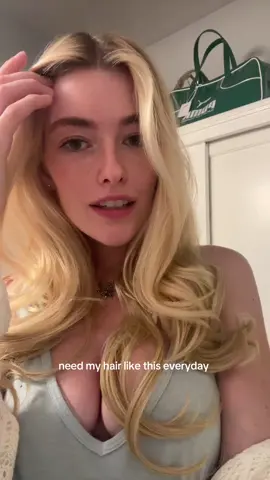 I feel like a princess🙈 TYSM💓 @INH HAIR @Pickle | Rent & Lend Fashion #hairextensions #blondehairstyles 