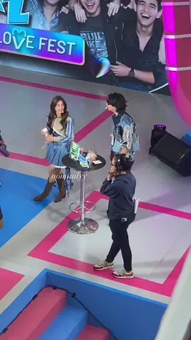 gakuaaatt benerin mic 😭💙 #raisamarie #aryamohan #mora 