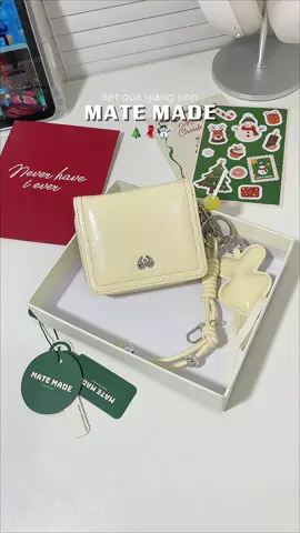 Lẹ lẹ hết màu xinh mấy bà ơi ✨✨ #matemade #quagiangsinh #wallet #quatang #xuhuong 