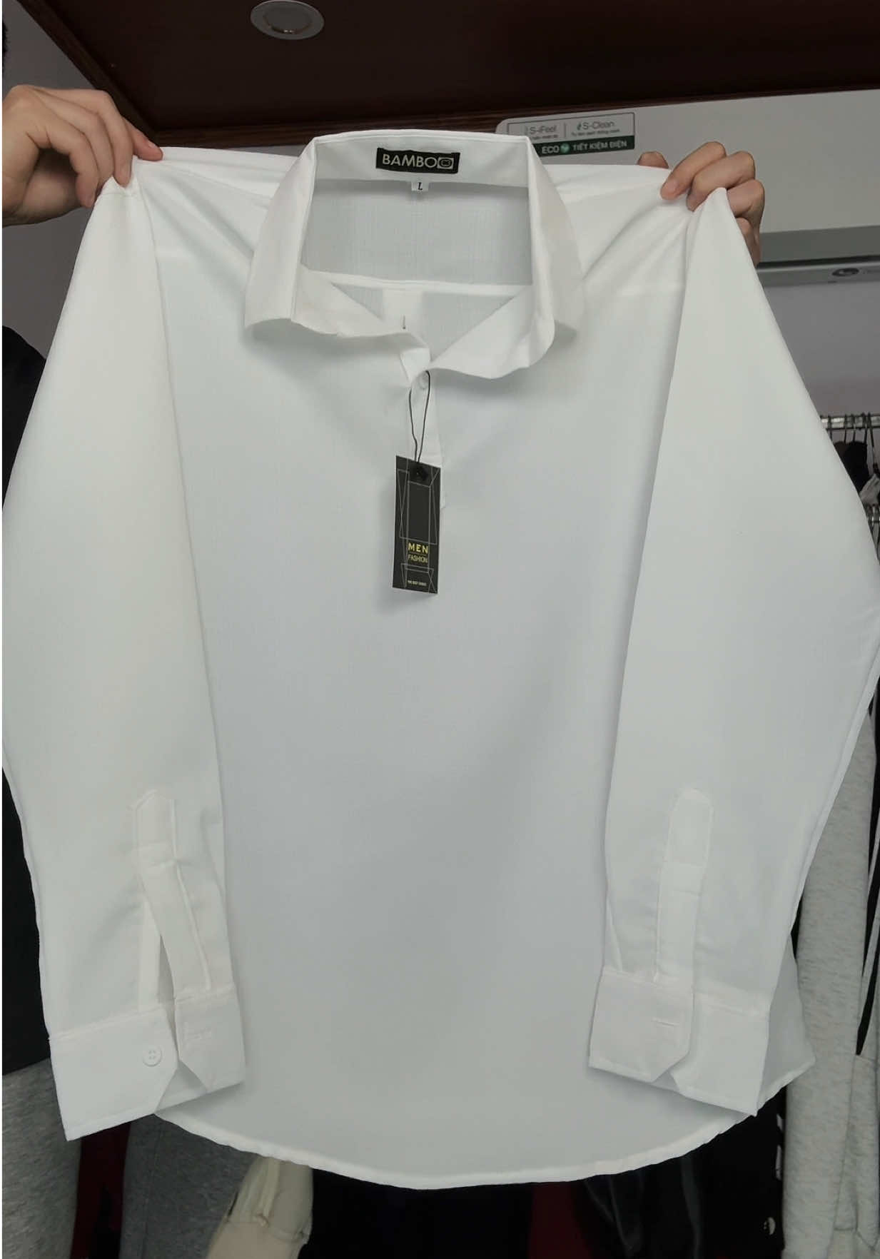 Áo sơ mi cổ V #aosomi #xuhuong #macdepmoingay #phoidoxinh #fybシ 