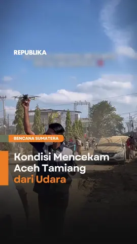 Aceh Tamiang menjadi salah satu daerah terdampak banjir bandang dan tanah longsor yang begitu memilukan. Sampai sekarang masih banyak titik yang belum dapat aliran listrik. Tak sedikit juga titik yang masih menunggu bantuan datang. Pemerintah pusat mengaku berkomitmen memberikan perhatian khusus dalam membantu pemulihan Kabupaten Aceh Tamiang. Kepala BNPB, Letjen TNI Suharyanto, menyatakan Presiden Prabowo Subianto telah memerintahkan untuk membantu Aceh Tamiang semaksimal mungkin. Bupati Aceh Tamiang, Armia Fahmi, menyebutkan kebutuhan mendesak untuk penanganan pascabencana banjir, terutama di wilayah pedalaman yang sulit terjangkau. 