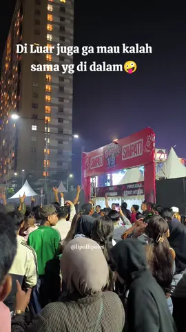 @officialndxaka YANG DI LUAR VENUE JUGA SERU ABIS KARNA GA KEBAGIAN TIKET 🤤 CILEUNGSI SERU ABIS #ndxaka #metlandcileungsi #jogetasik #cileungsi #ndxakafamilia 