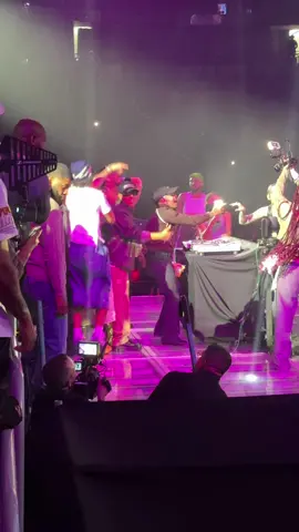 Everyone was here tonight!!!🥹🫶😭@baby miko 💗 @rauwalejandro