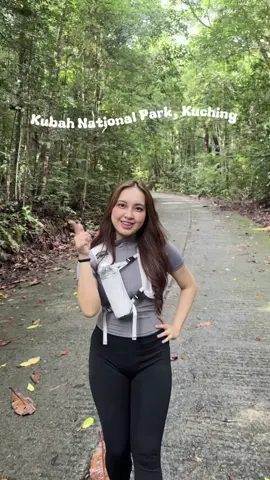 Hujan limpas ja rupanya 🤣 #kuchingsarawak #Hiking #gunungserapi 