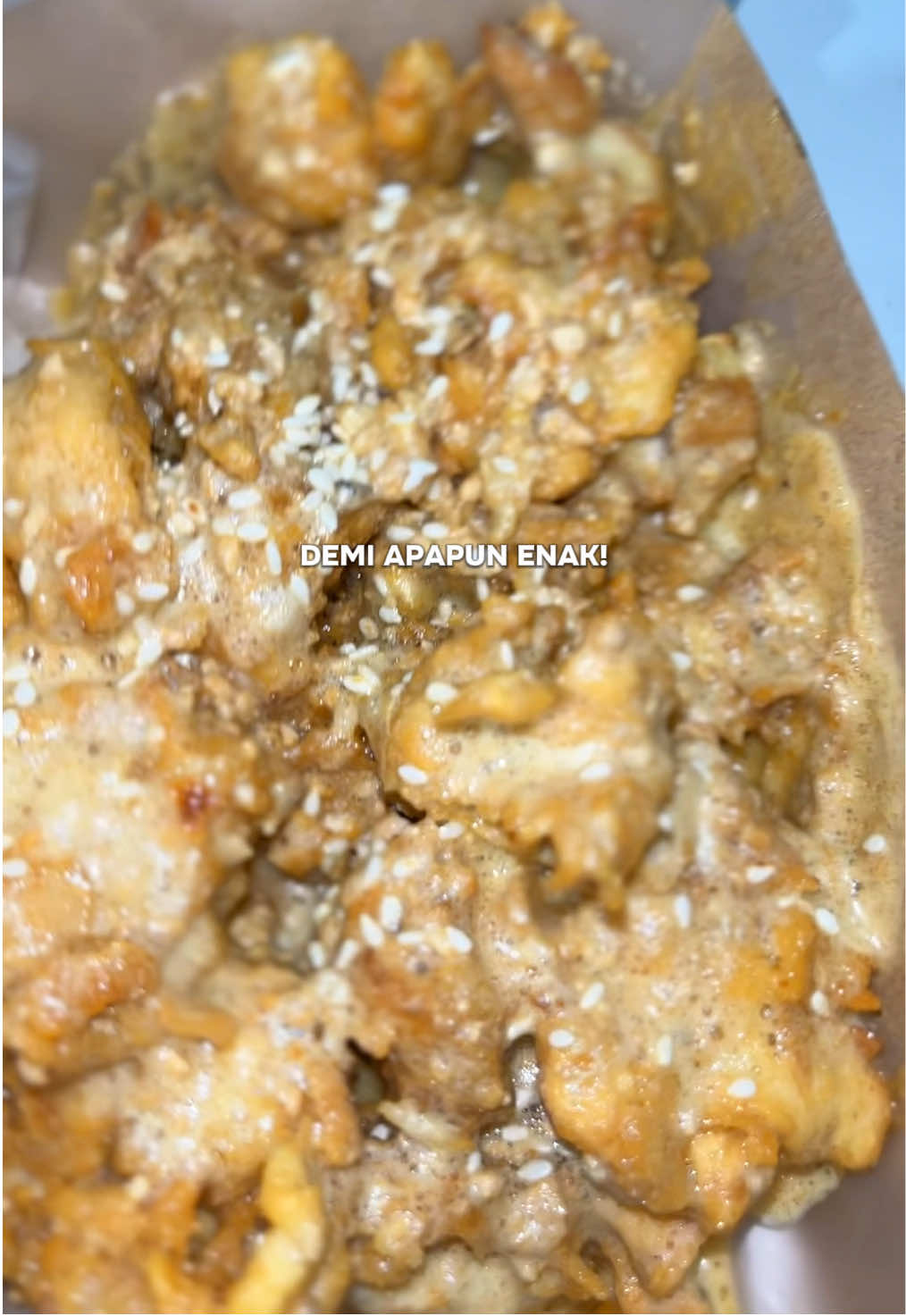 Worth it! Nasi gorengnya beneran enak! Dia jual chinese food! Ayam telur asinnya 9/10. Juara baru di sedati