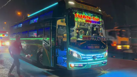 Đón noel cùng Tuấn Tú thôi🥰#xekhachtuantu #xekhachhungthinhquangngai #xekhach76quangngai #xekhachtiktok #xuhuongtiktok 