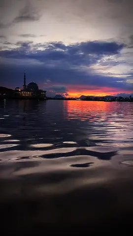 #sunset #KuchingVibes #sarawaktiktok #FYPMalaysia #fyppppppppppppppppppppppp 