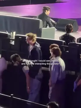 jihoon hyung bestie an sama adek keonho, 🤏🏻😆 . . cr.(x) #투어스 #247withus #한지훈 #JIHOON #KEONHO 