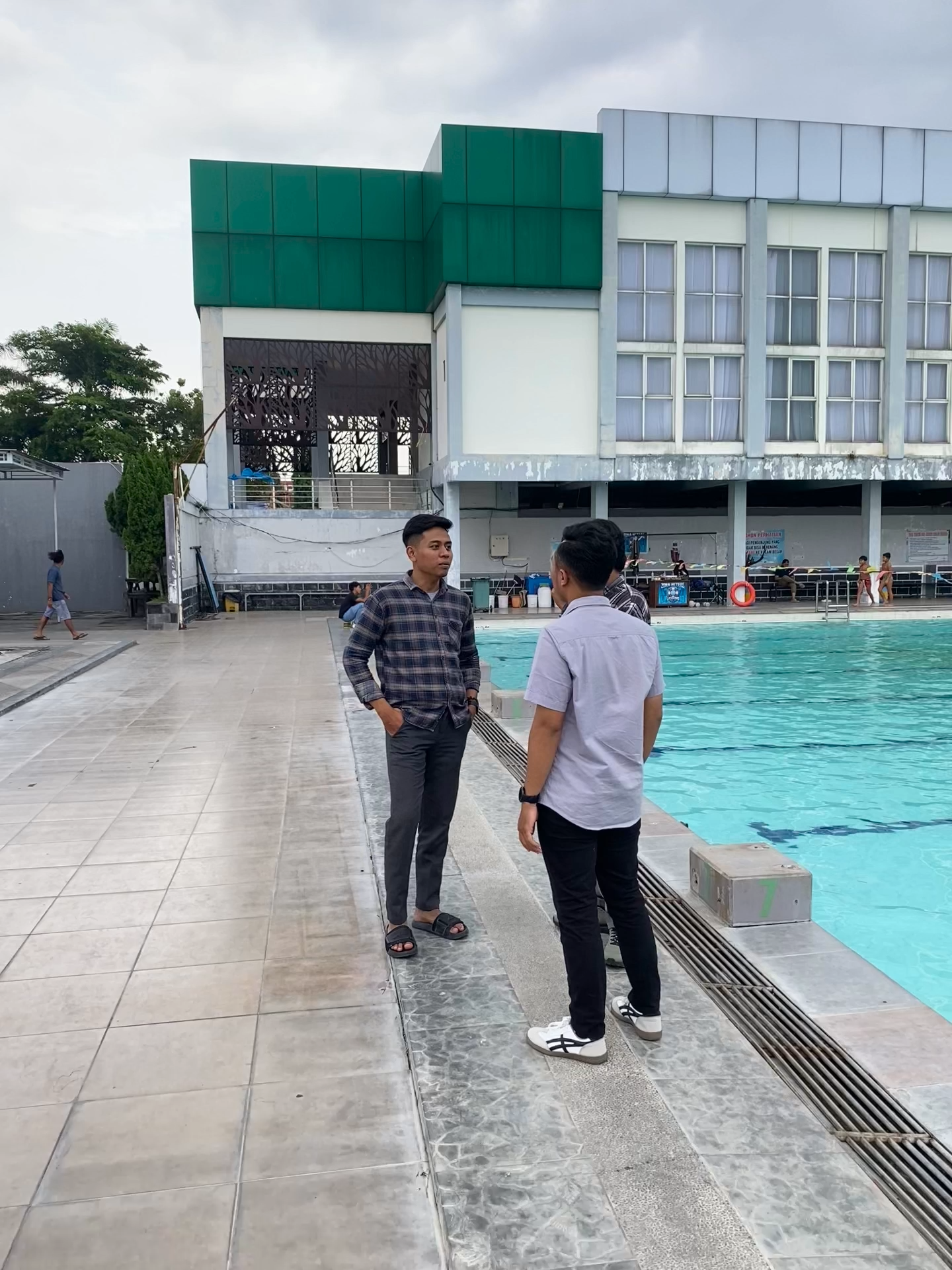 bingung liburan mau ngapain aja ? 🤔 daftar aja di STAREAGLE SWIMMING 🤗 banyak diskon menarik selama liburann  yuk tunggu apalagi daftarkan dirimu segera !! #fyppppppppppppppppppppppp #jombang #universitaspgrijombang #foryoupage #jombang24jam