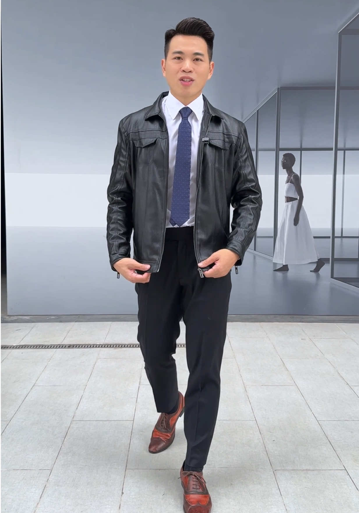 Áo da siêu đẹp cho anh em 30 trở lên, rất đứng đắn lịch sự, bảo hành 1 đổi 1 trong 1 năm về da.  #aoda #aodanam #aokhoacda #leanhnuoi 