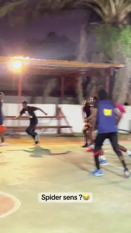 Alter 6e sens @Braizetime @HAMA’C.🎥🥂 @HIGHLIGHTS241👑 @Iverson3 #gabon🇬🇦 #basketball🏀 #gabontiktok🇬🇦 @Locoprezident @Scottiiii 