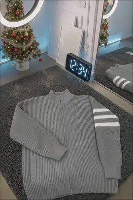 Mẫu áo siêu cháy hàng, link mình để ở giỏi ạ ❤️ #aokhoaclen #outfit #xuhuong2025 