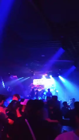 kepala pusing ii malam tadi .   #skylineclub #fyppppppppppppppppppppppp #semaine 