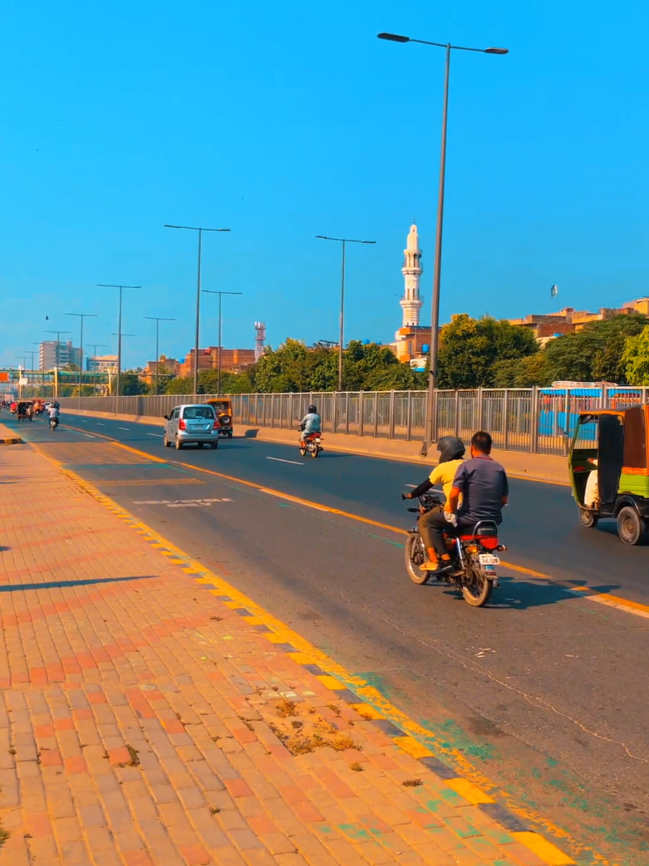 Lahore beautiful city 🏙️ in beautiful seem please viral my video 📸#viralvideos #100k #foryoupage❤️❤️ #foryou #lahore 