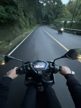 simple aja, motoran + sedia aku sebelum hujan #vario125 #fyp #4u #varioproper  