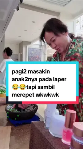 hahahahaaaa rame bener klo ada bunda corla pagi2 dah sibuk 🤣 @Bunda Corla Ratu live Dunia @@bundacorlaofficialss2  #bundacorlaliveterbaru #bundacorla #bundacorlaofficialss #bundacorlaratulivedunia #fypage 