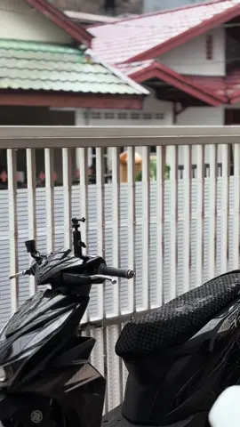 hujan lagi dong🗿#fyp #fypage #vietnamstyle🇻🇳 #motorhedon #xpigottt 