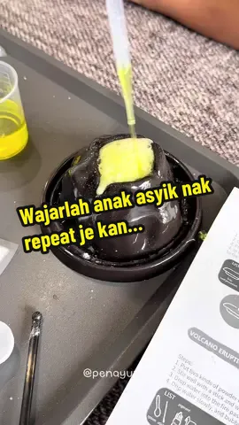 Replying to @meyranay betul. Patut beli experiment kit ni untuk jadikan aktiviti cuti sekolah. Fun dapat ilmu dapat 💕 eksperimen yang dah repeat 4x😂 . #scienceexperiments #scienceisfun #kidseducation #14in1experimentkit #preschoolactivities 