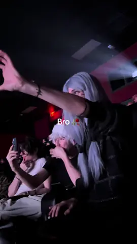 Security needs to come get bro @CherryGem 😭🙏 #mahito #jjk 