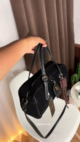Avenka Bag tas dgn desain Blundru ini cakep ya 😉 #taswanita #tasselempang #fyppppppppppppppppppppppp 