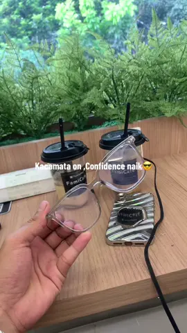 Style lengkap kalau kacamatanya pass🤓#kacamata #kacamatamurah #kacamataphotocromic   