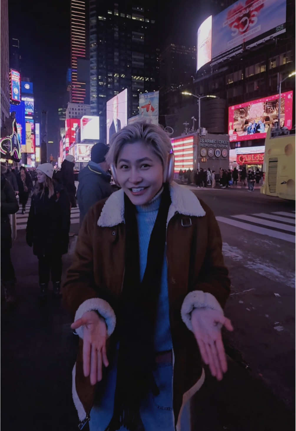 Khi bạn xuống phố một mình và tự an ủi bản thân…🤣 #VickyNhung #ThaCoDon #ThaCoDonEP #nhachaymoingay #MusicOnTrend 