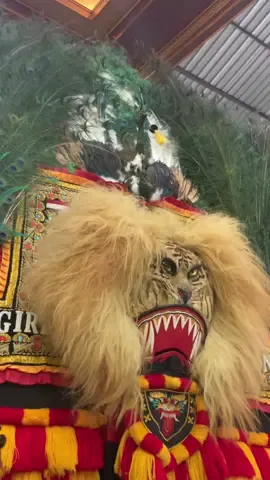 Alhamdulillah Lagu “KEMBANG JUWITA” telah rislis dan menjadi karya ke 2 kula bersama adi kula @_stygtsaka mugi saget dalamen bungah ing rasa panjenengan sedaya 🥹🫶🏻🥰♥️ #kembangjuwita #wonogiri #magetan24jam #surakarta #jogja #lagujawa #fyppppppppppppppppppppppp #fyp 