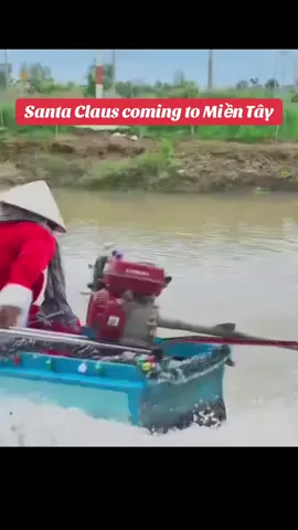 🎅🏻🛶 . #quangdaole #cwang #santa #santaclaus #christmas 