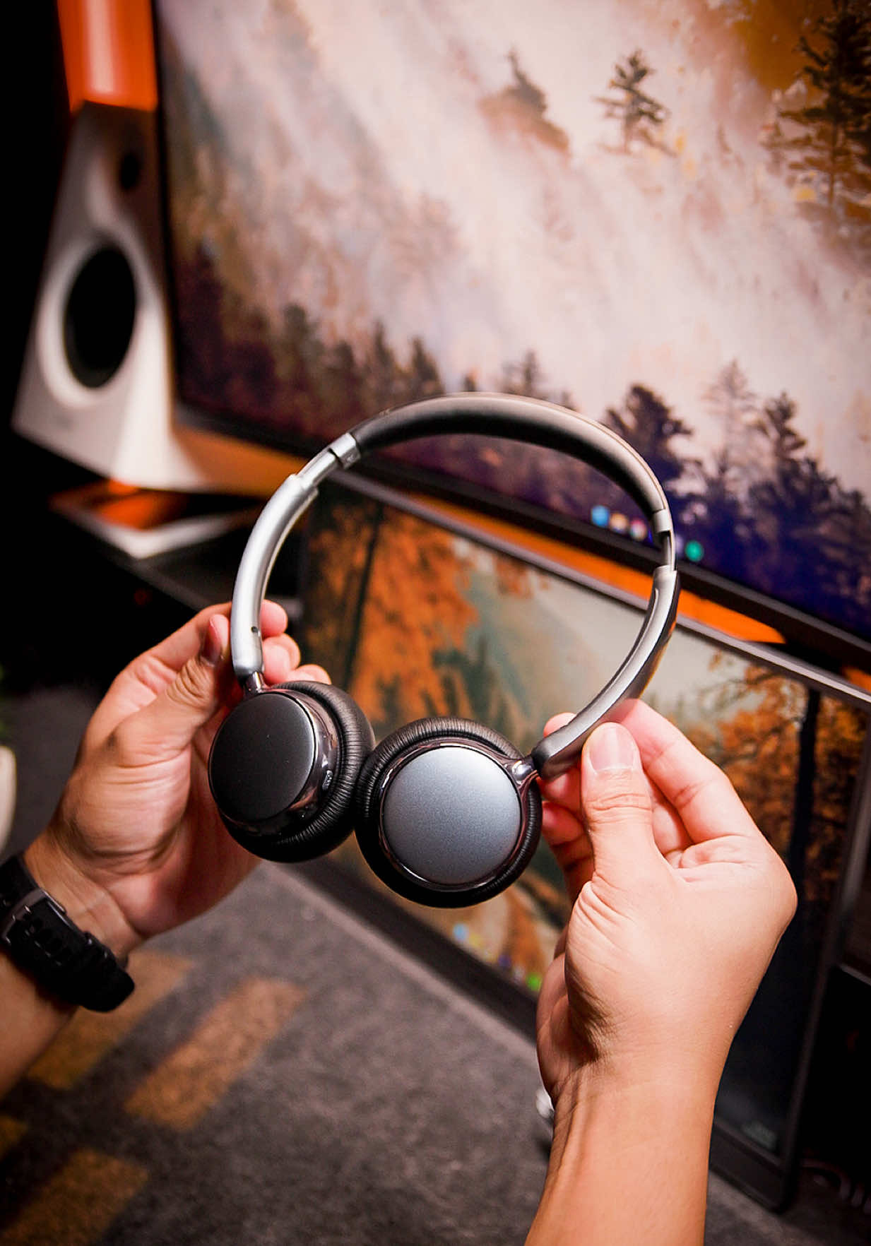 Lightweight, comfy, and packed with features, the Ugreen Studio Plus is a solid budget on-ear headphone. Just 135g, soft earmuffs, long 80-hour battery, ANC, dual-device connection, and low-latency audio for watching or light gaming. Daily-use friendly and surprisingly good for the price. #Totokwa #UgreenStudioPlus #UgreenPH #HeadphonesPH #TechEssentials