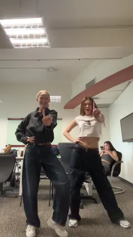 My Latina dhai bhie🥀