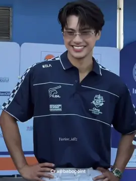 Demi kesehatan jantungku lebih baik ohm pake kacamata item aja pliss😖🫵🏻GILAAA GANTENG BANGETTTT COKK🥵🔥@ohmpawat #ohmpawat #buddyness #ARRC2025xOhmPawat #fypppppppppppppppppppppppp 