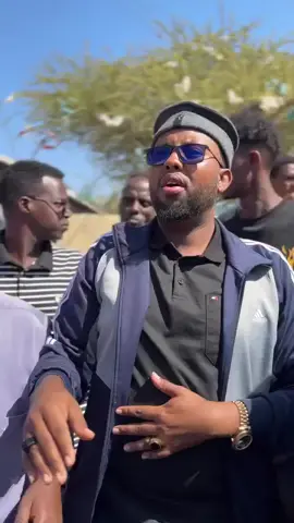 #DEGDEG: Ujeed Keenu Ma Ahayn In Somaliland Lala Dagaalamo. Ee dhinyaro Magalada Aynu Nabad Kusoo Dabalo. Garyaqaan Mukhtaar oo Dhalinyarada la hadlay#somalindtiktok💚🤍❤️💚🤍❤️💚🤍❤️ #somalitiktok #😭 #fyp 