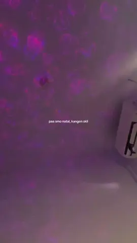 paa smo natal, hal yg paling kt tako nda m dapa tahan tp aer mata, rsa’ tso nmau pulang kampung apalgi mo dgr lagu natal, mo iko ibdh natal. mr trg so nda m ba natal sama sama💔