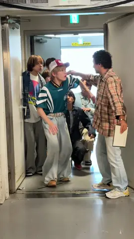 So cute☺️ #TravisJapan #stravelers #ストラベラーズ #WelcomeToOurShowTonight 